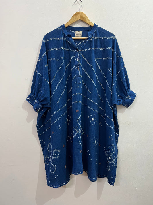 बंधनी मिरर इंडिगो कफ्तान ड्रेस